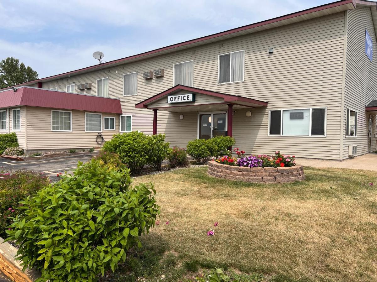 Fergus Inn Fergus Falls Екстер'єр фото